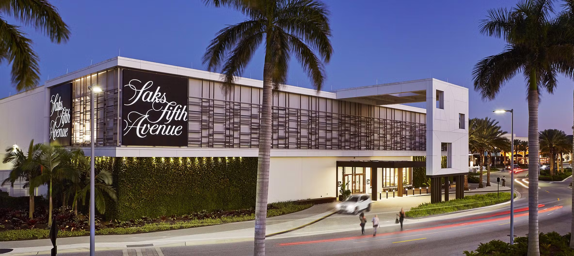 Saks at a Crossroads: Bankruptcy Risk After Billion-Dollar Turnaround